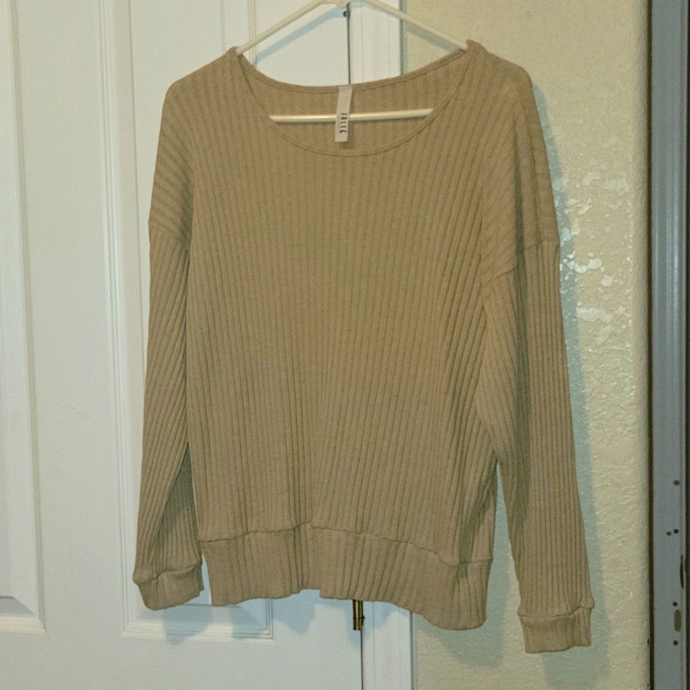 Jolie Los Angeles Sweater